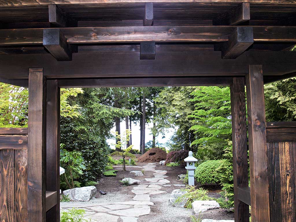  Japanese wood gate .